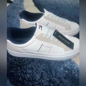 TOMMY HILFIGER MENS SHOES